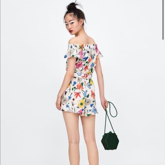 Short florL print jumpsuit - Picture 2 of 6